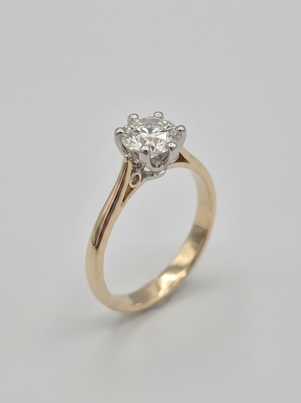 Pierścionek Afrodyta żółte złoto 0.585 z brylantem naturalnym 0.73 ct