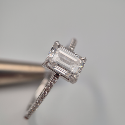 Pierścionek Harmonia białe złoto 0.585 z brylantami laboratoryjnymi 1.56ct + 0.16ct