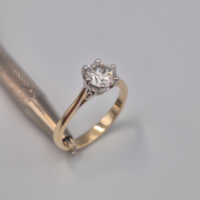 Pierścionek Afrodyta żółte i białe złoto 0.585 z brylantem laboratoryjnym 1.09ct