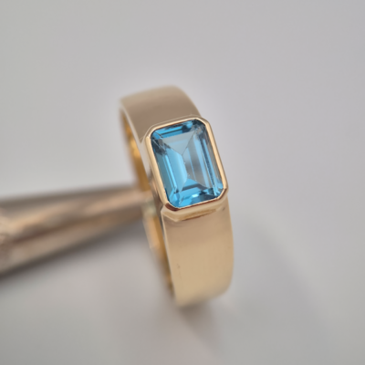Pierścionek Gaja żółte złoto 0.585 z topazem 1.00 ct