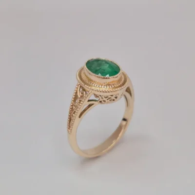 Pierścionek Gaja Żółte Złoto 0.585(14K) ze szmaragdem 1.90ct.