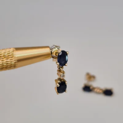 Kolczyki żółte złoto 0.585 z szafirami 2.00ct oraz brylantami 0.05ct